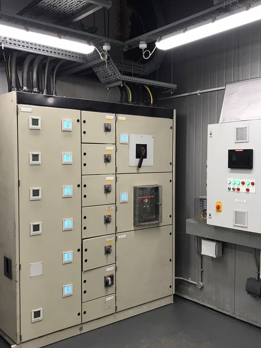 Industrial switchgear and distribution panels